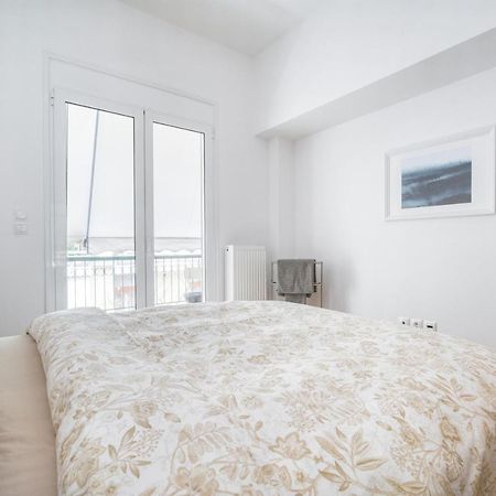 Stylish, Sunny New 2 Bedroom, Prime Central Athènes Extérieur photo