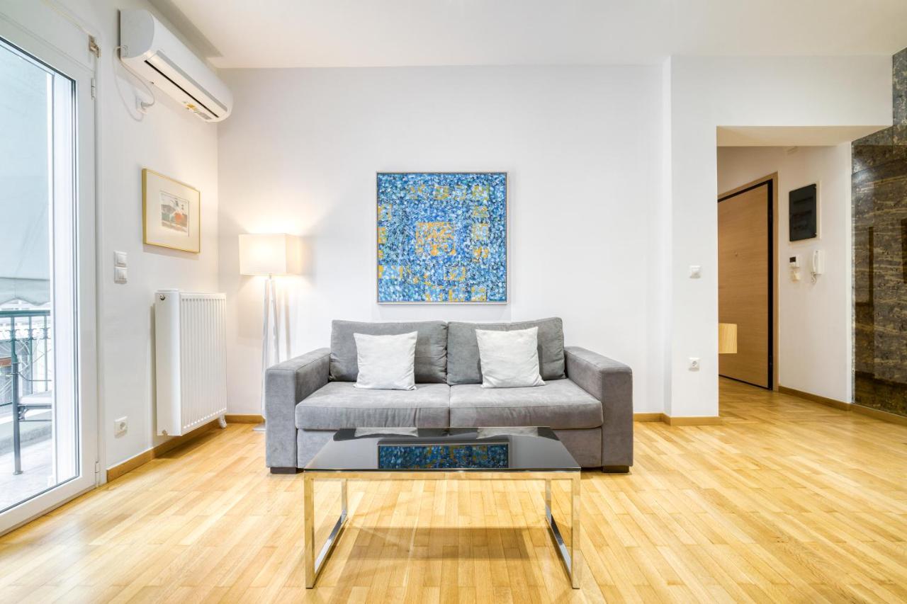 Stylish, Sunny New 2 Bedroom, Prime Central Athènes Extérieur photo